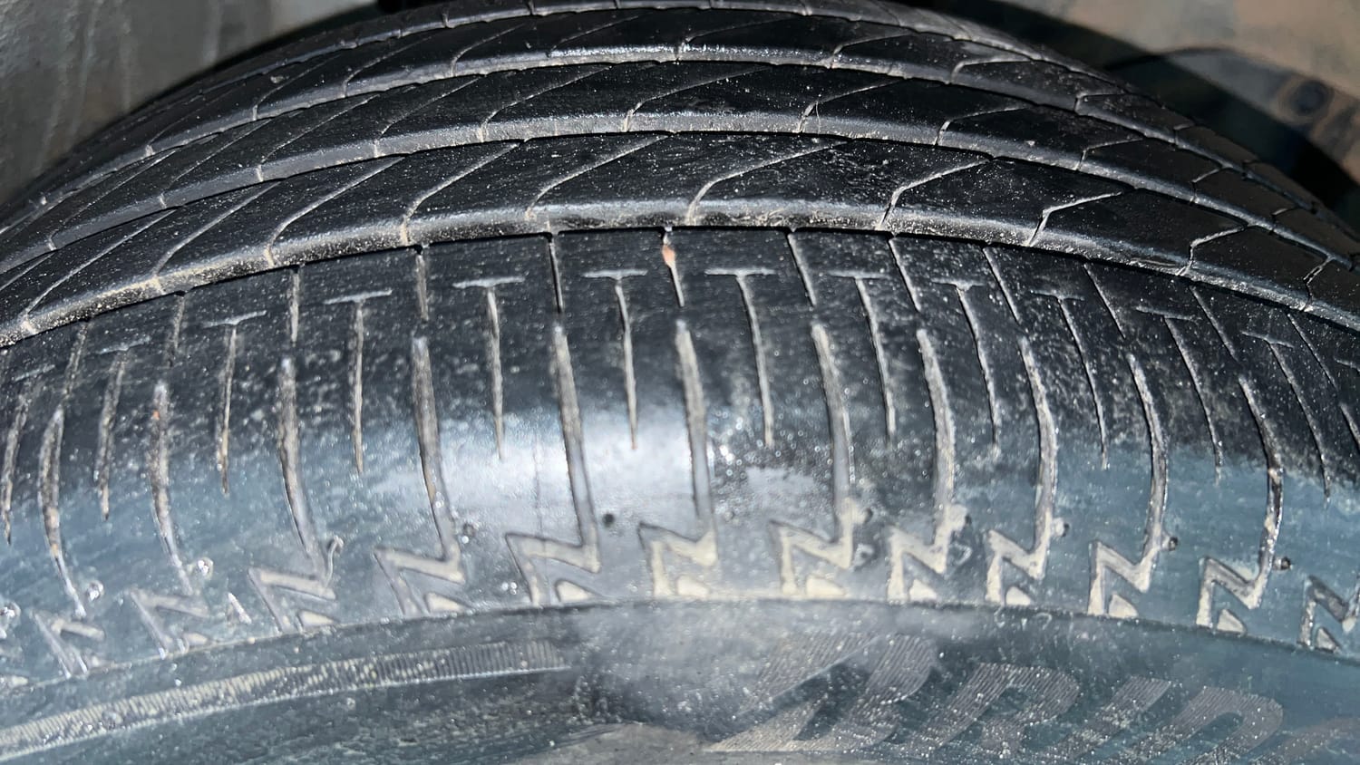 Used 2025 Honda Elevate ZX CVT Petrol Automatic tyres RIGHT FRONT TYRE TREAD VIEW