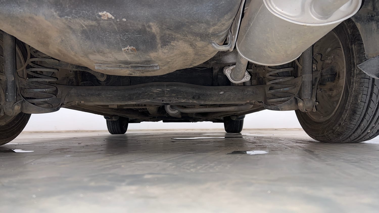 Used 2013 Honda Amaze 1.2 S i-VTEC Petrol Manual extra REAR UNDERBODY VIEW (TAKEN FROM REAR)