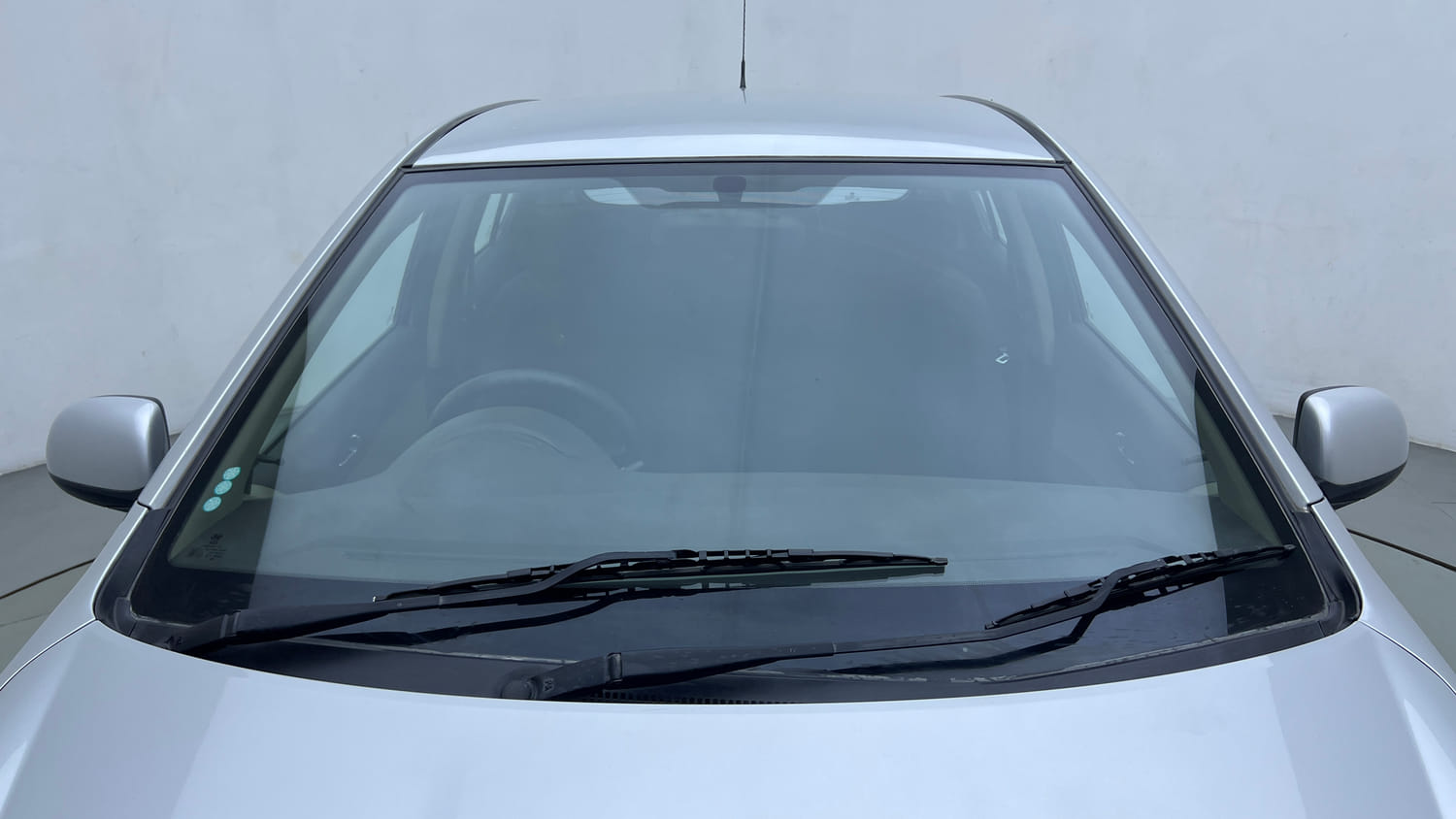Used 2012 Hyundai i20 Magna 1.2 Petrol Manual exterior FRONT WINDSHIELD VIEW