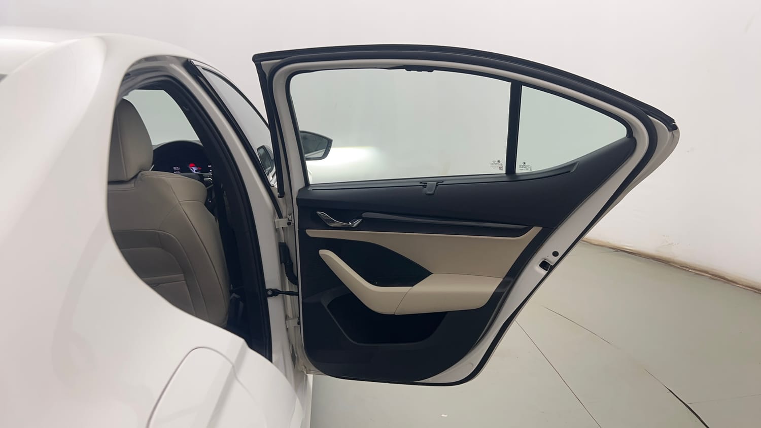 Used 2022 Skoda Octavia L&K 2.0 Petrol Automatic interior RIGHT REAR DOOR OPEN VIEW