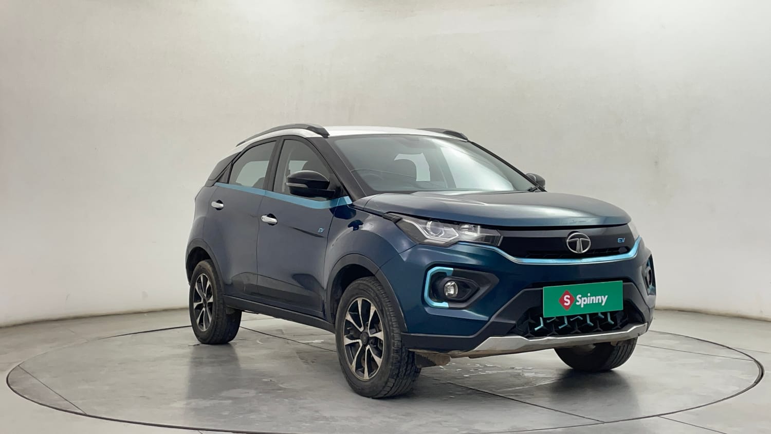 Used 2021 Tata Nexon EV XZ Plus Electric Automatic exterior RIGHT FRONT CORNER VIEW