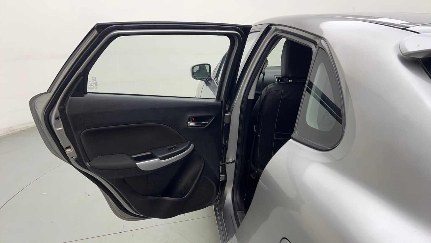 Used 2018 Maruti Suzuki Baleno Delta 1.2 Petrol Manual interior LEFT REAR DOOR OPEN VIEW