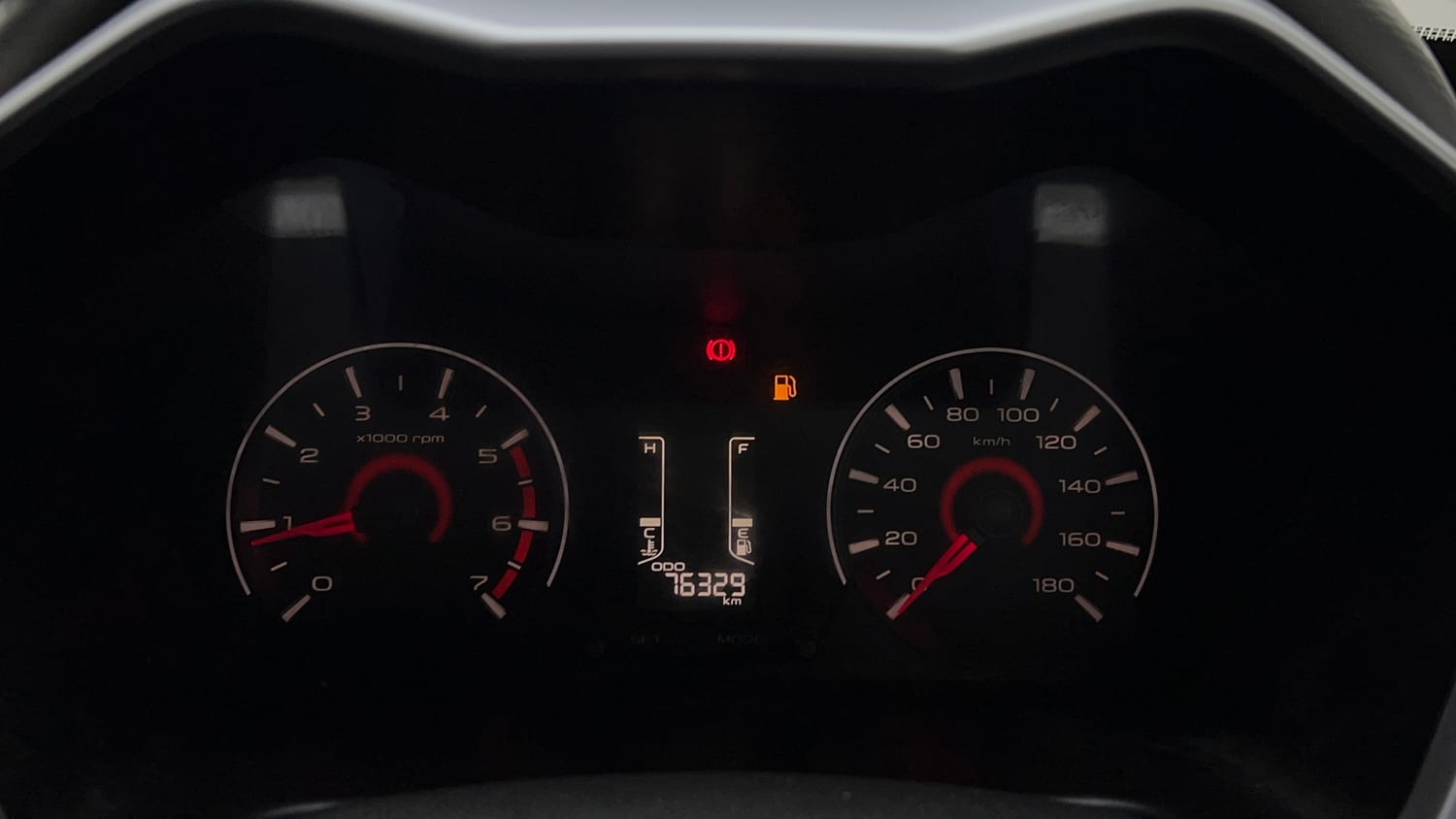 Used 2016 Mahindra KUV100 K6+ 6 STR Petrol Manual interior CLUSTERMETER VIEW