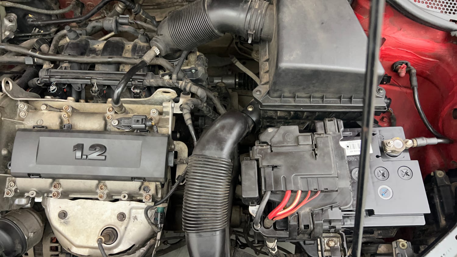 Used 2015 Volkswagen Polo Highline1.2L (P) Petrol Manual engine ENGINE LEFT SIDE VIEW