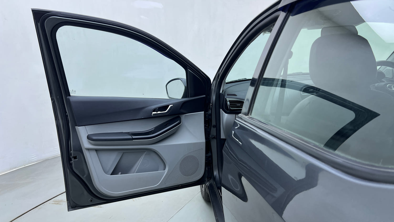 Used 2021 Tata Tiago XZ Plus Petrol Manual interior LEFT FRONT DOOR OPEN VIEW