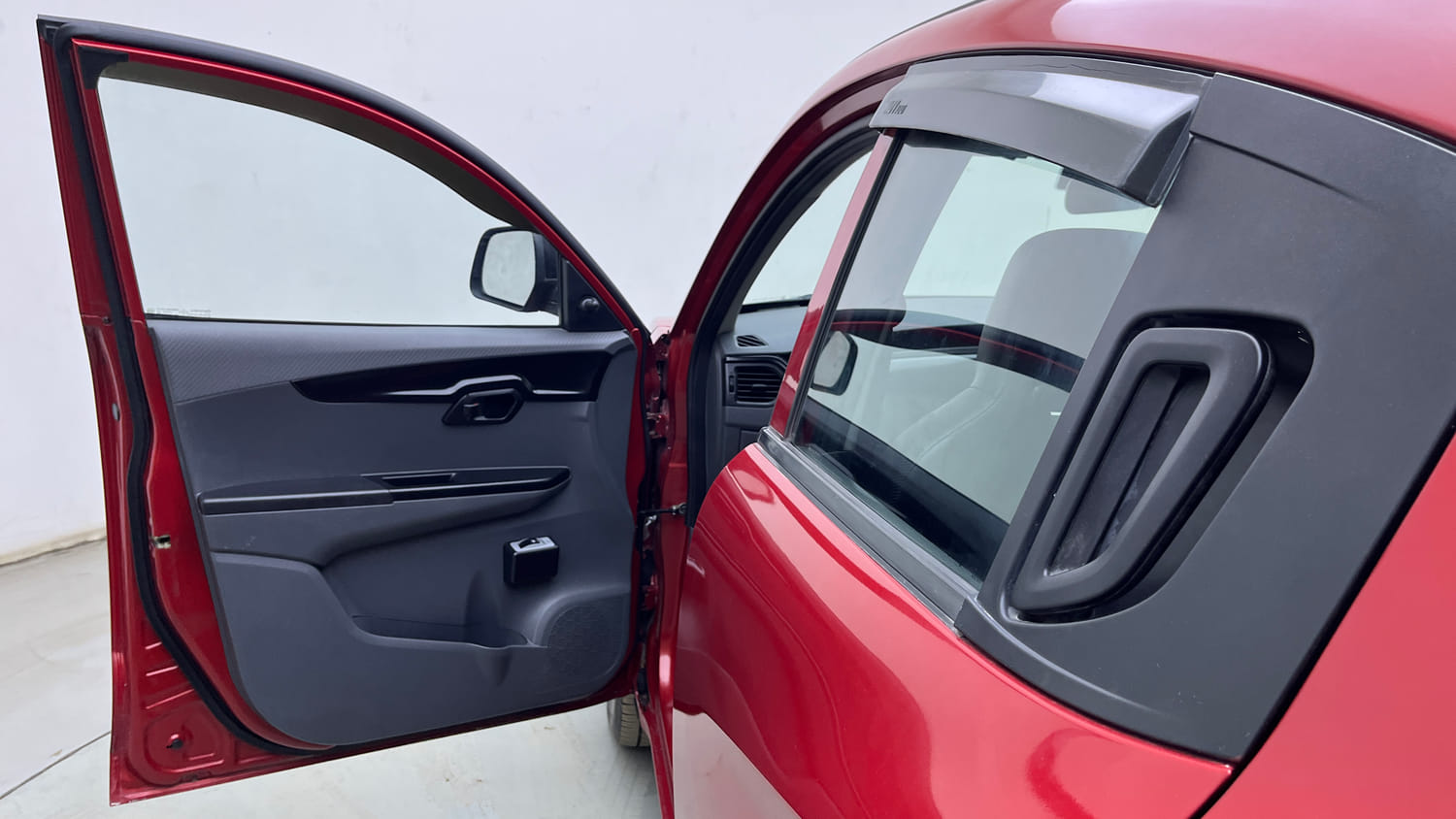 Used 2018 Mahindra KUV100 NXT K2 6 STR Petrol Manual interior LEFT FRONT DOOR OPEN VIEW