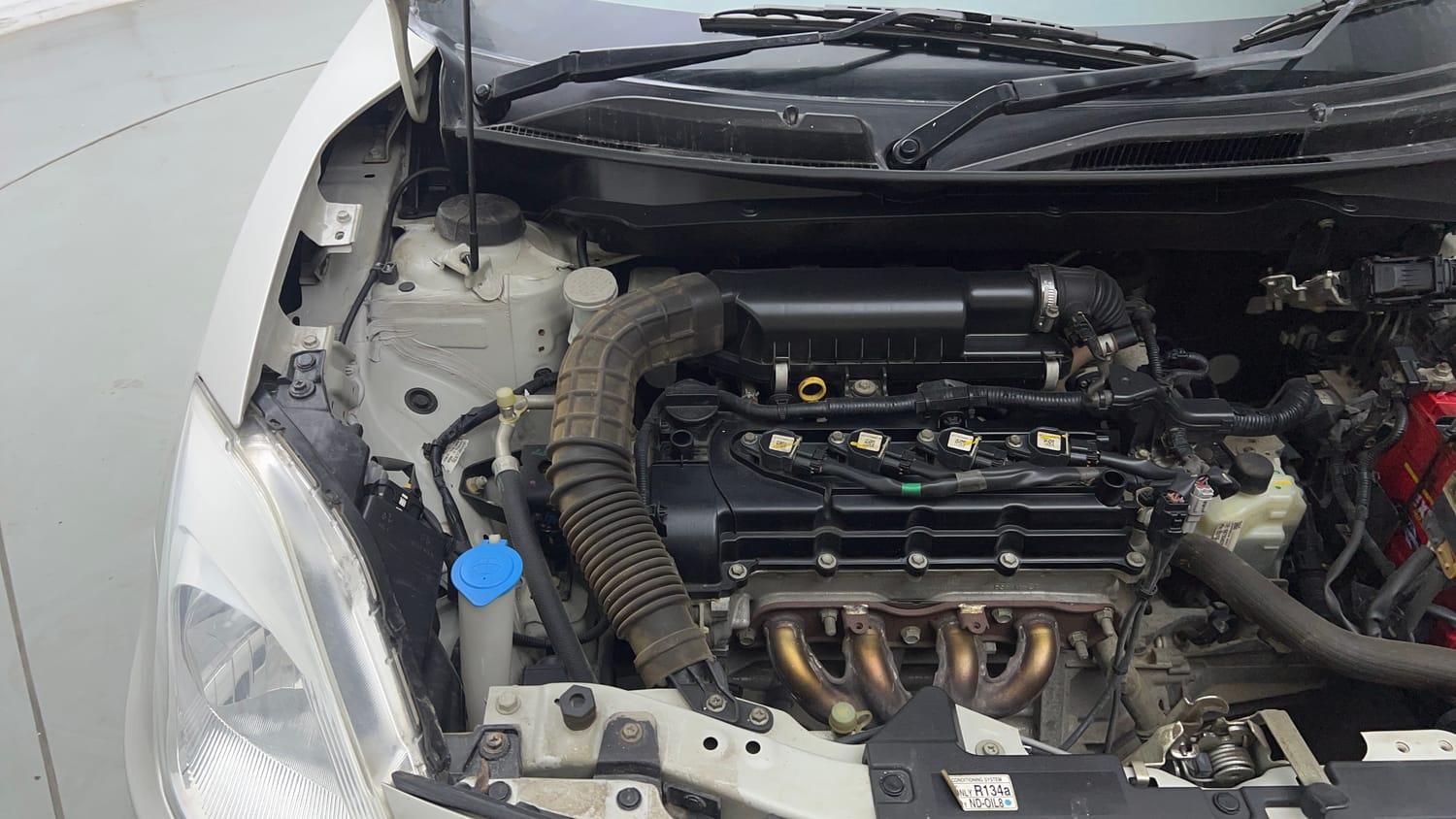 Used 2017 Maruti Suzuki Dzire VXi AMT Petrol Automatic engine ENGINE RIGHT SIDE VIEW