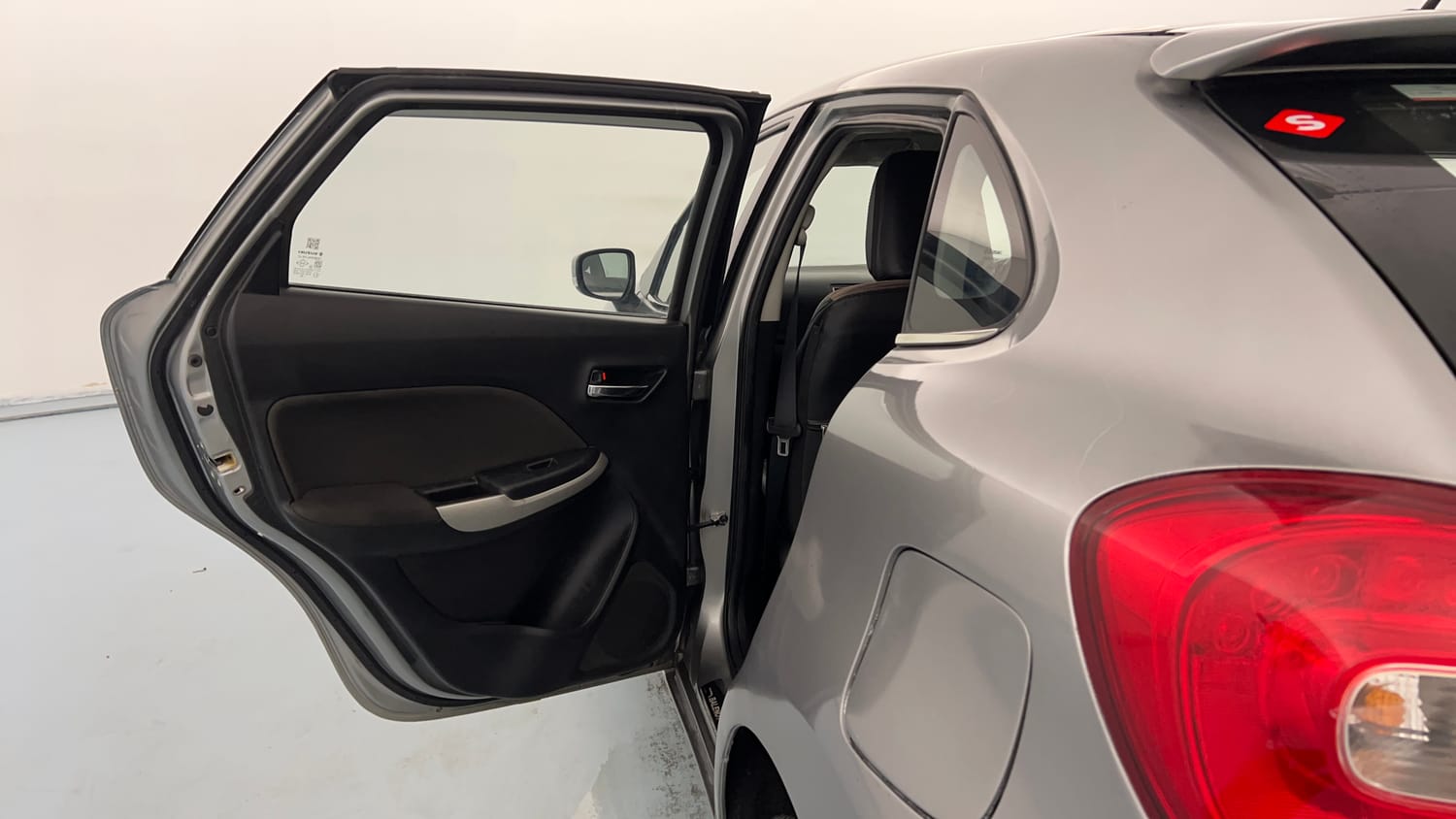 Used 2018 Maruti Suzuki Baleno Delta 1.2 Petrol Manual interior LEFT REAR DOOR OPEN VIEW