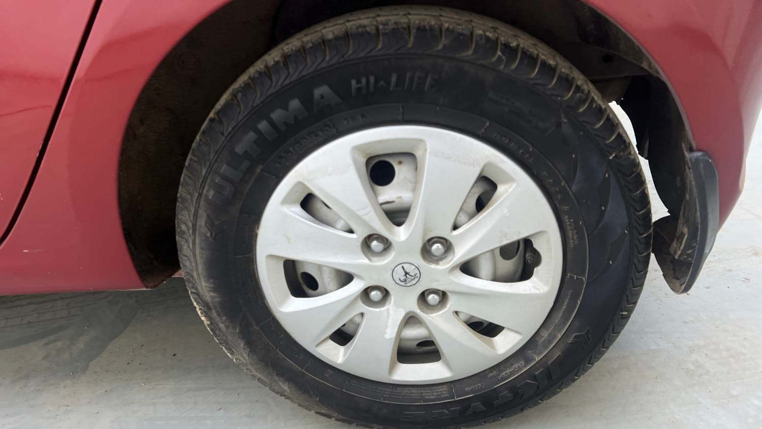 Used 2012 Hyundai i10 Era 1.1 iRDE2 Petrol Manual tyres LEFT REAR TYRE RIM VIEW