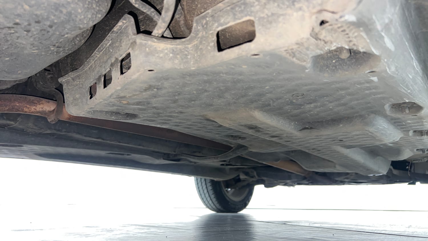 Used 2015 Volkswagen Polo Highline1.2L (P) Petrol Manual extra REAR RIGHT UNDERBODY VIEW
