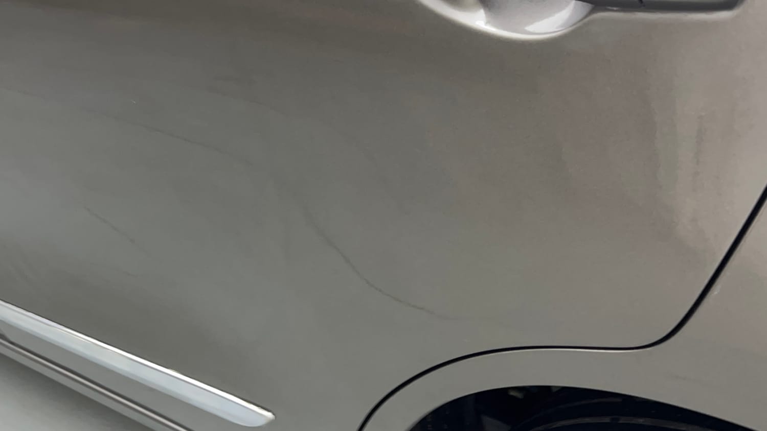 Used 2018 Maruti Suzuki Dzire VXi AMT Petrol Automatic dents MINOR SCRATCH
