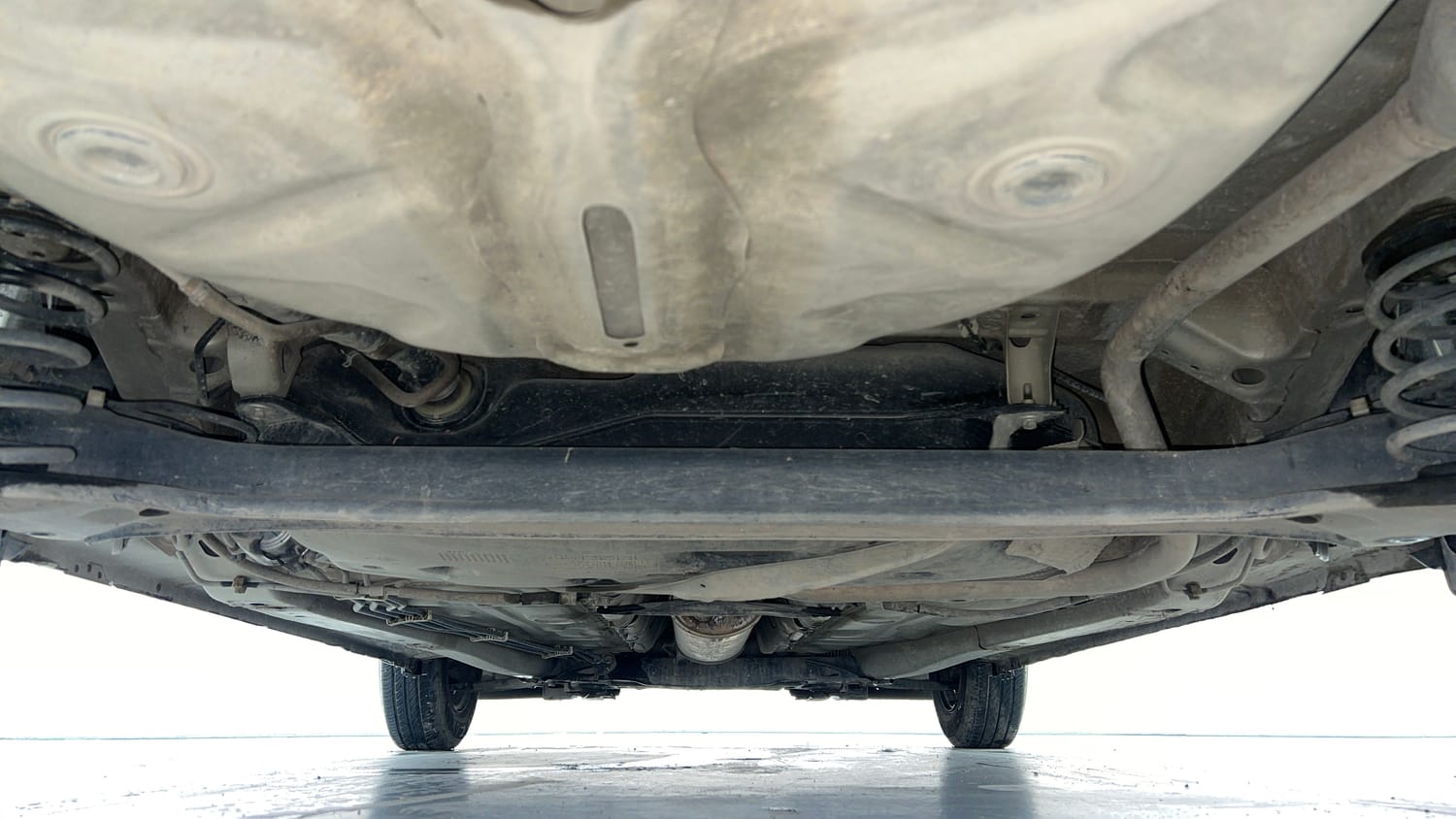 Used 2018 Maruti Suzuki Dzire VXi AMT Petrol Automatic extra REAR UNDERBODY VIEW (TAKEN FROM REAR)