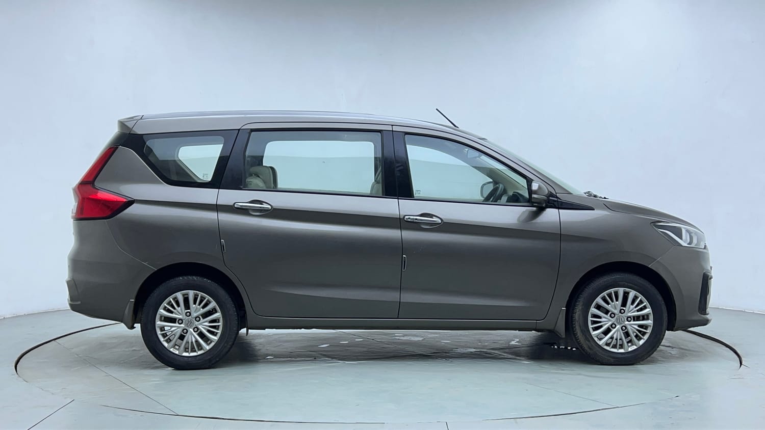 Used 2019 Maruti Suzuki New Ertiga ZXi AT Petrol Automatic exterior RIGHT SIDE VIEW