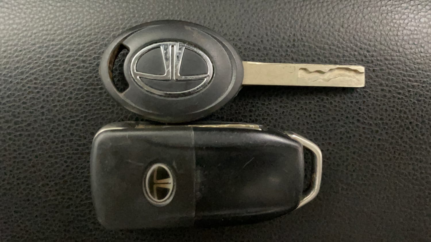 Used 2023 Tata Tiago XZ Plus CNG Cng Manual extra CAR KEY VIEW