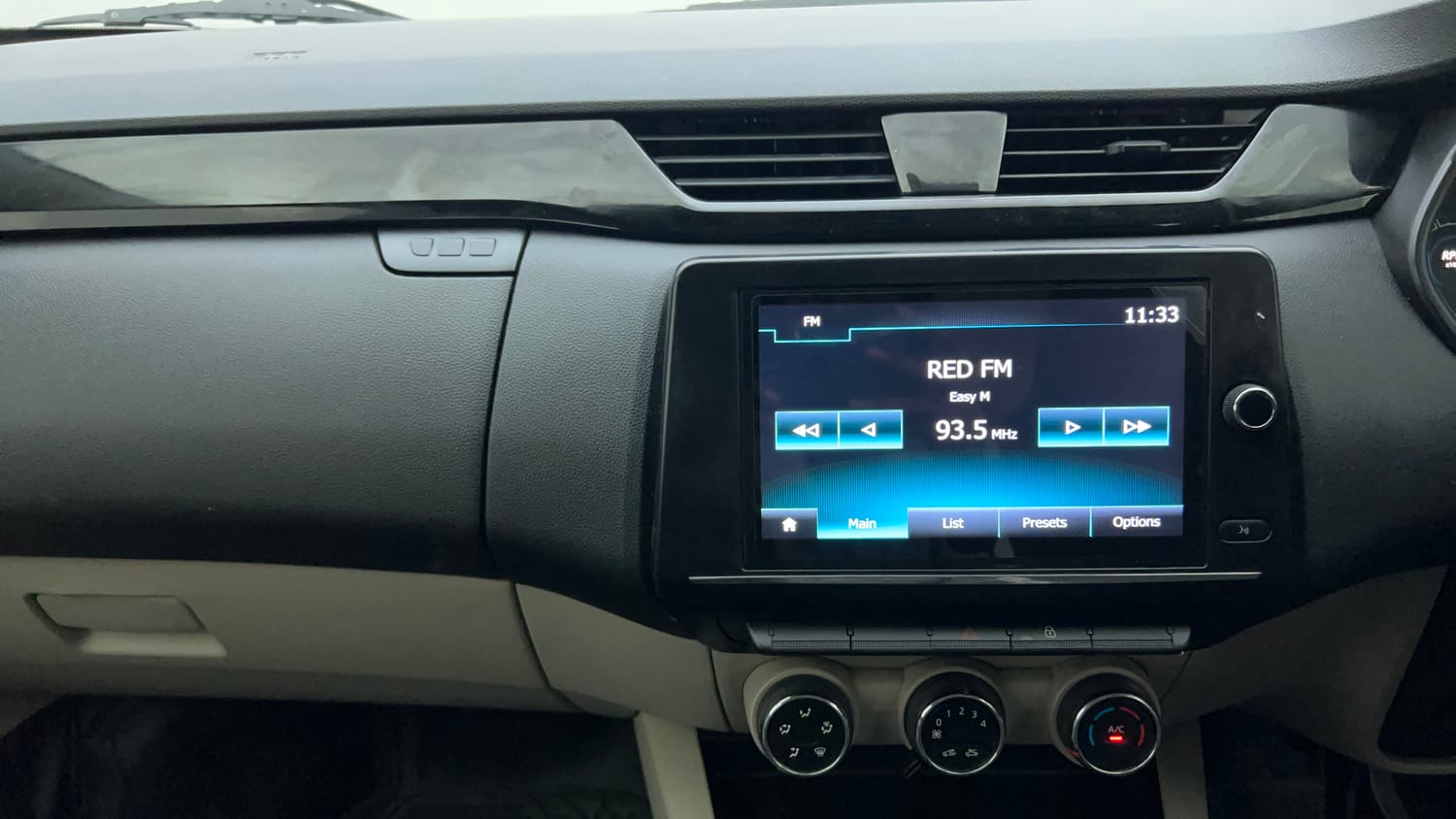 Used 2022 Renault Triber Limited Edition Petrol Manual interior MUSIC SYSTEM & AC CONTROL VIEW