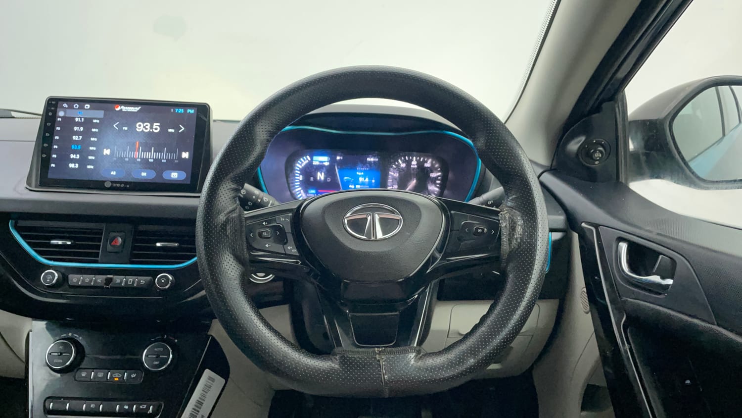 Used 2021 Tata Nexon EV XZ Plus Electric Automatic interior STEERING VIEW
