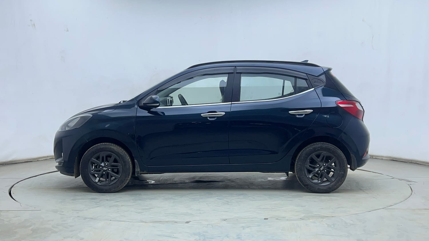Used 2021 Hyundai Grand i10 Nios Sportz 1.2 Kappa VTVT Petrol Manual exterior LEFT SIDE VIEW