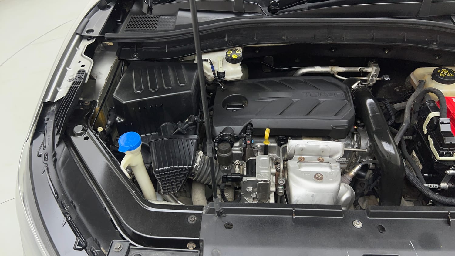 Used 2023 MG Motors Astor Savvy 1.3 Turbo AT S Red Petrol Automatic engine ENGINE RIGHT SIDE VIEW