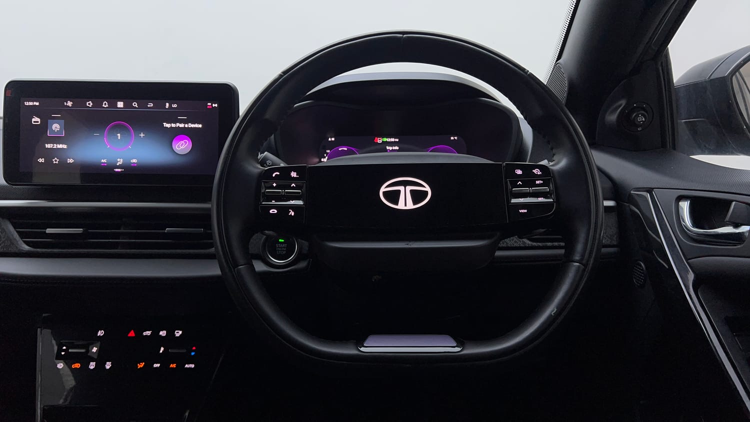 Used 2024 tata Nexon Fearless S 1.2 Revotron Petrol 7DCA Dual Tone Petrol Automatic interior STEERING VIEW