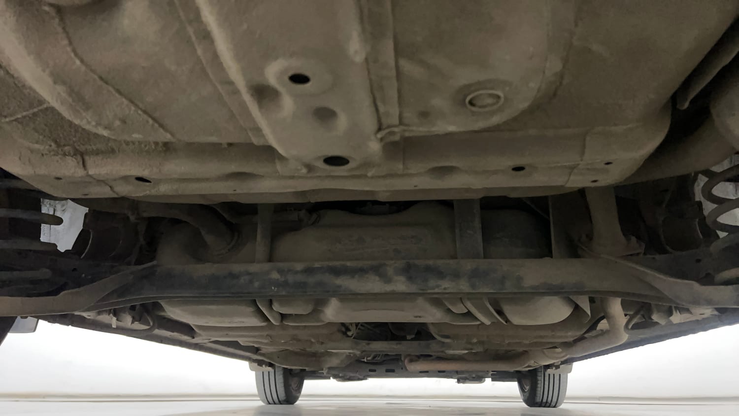 Used 2016 Honda City VX CVT Petrol Automatic extra REAR UNDERBODY VIEW (TAKEN FROM REAR)
