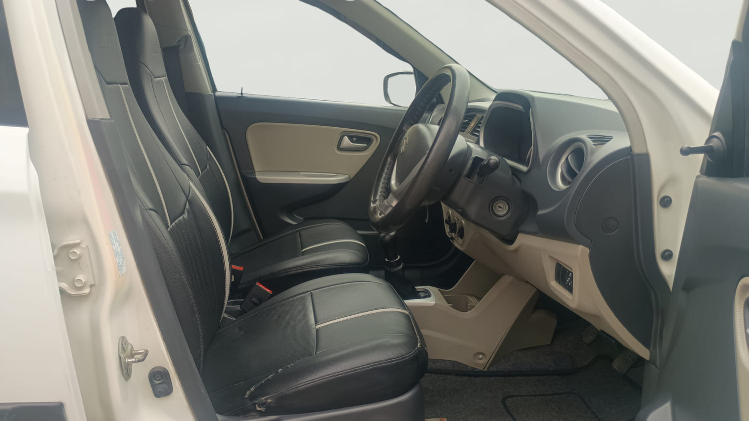 Used 2019 Maruti Suzuki Alto K10 VXi Petrol Manual interior RIGHT SIDE FRONT DOOR CABIN VIEW