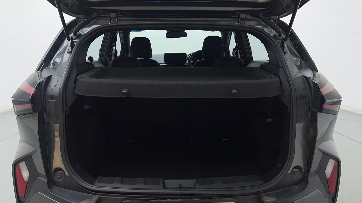 Used 2024 tata Nexon Fearless S 1.2 Revotron Petrol 7DCA Dual Tone Petrol Automatic interior DICKY INSIDE VIEW