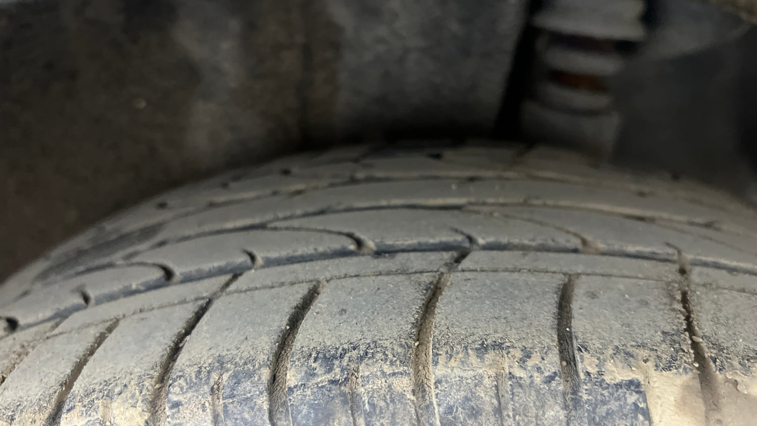 Used 2018 Hyundai Creta SX Plus 1.6 AT Petrol Petrol Automatic tyres LEFT REAR TYRE TREAD VIEW