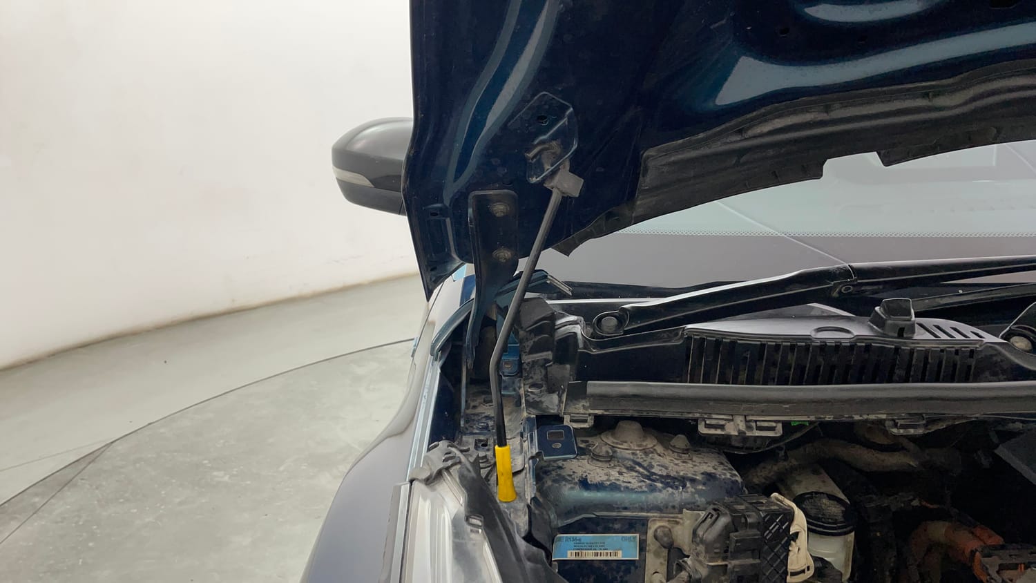 Used 2021 Tata Nexon EV XZ Plus Electric Automatic engine ENGINE RIGHT SIDE HINGE & APRON VIEW