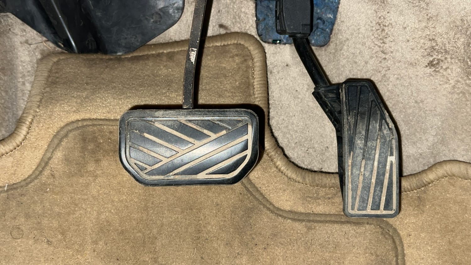 Used 2018 Maruti Suzuki Dzire VXi AMT Petrol Automatic interior PEDALS VIEW