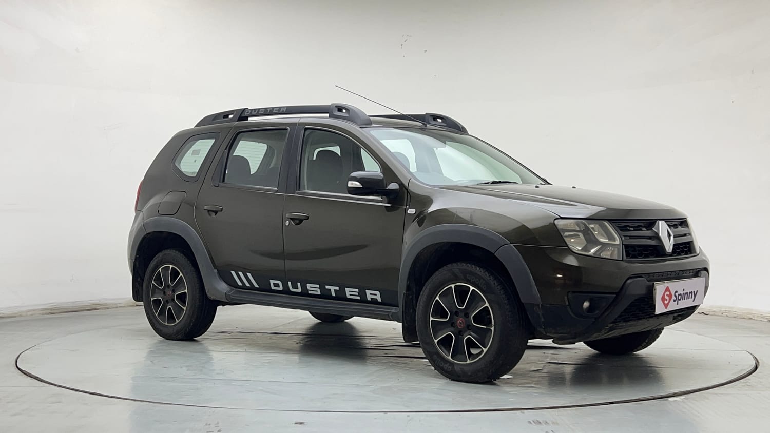 Used 2018 Renault Duster RXS CVT Petrol Automatic exterior RIGHT FRONT CORNER VIEW