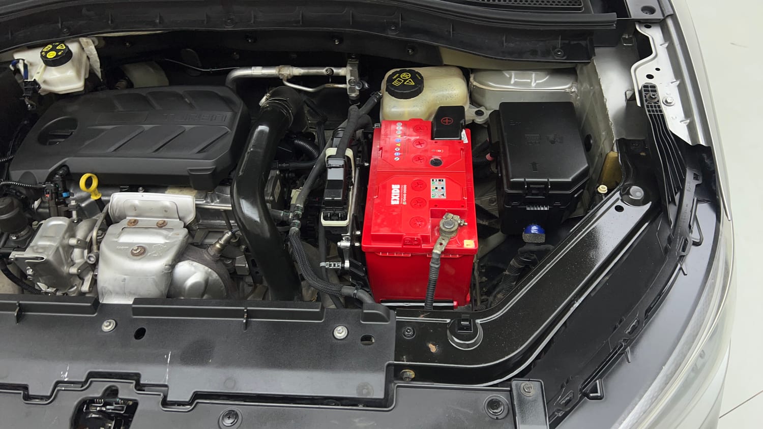 Used 2023 MG Motors Astor Savvy 1.3 Turbo AT S Red Petrol Automatic engine ENGINE LEFT SIDE VIEW