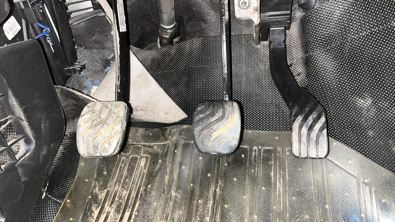 Used 2018 Renault Kwid RXT Opt Petrol Manual interior PEDALS VIEW