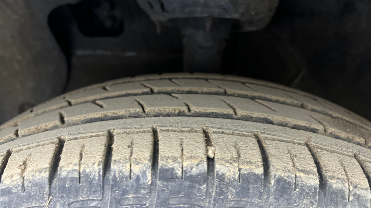 Used 2021 Hyundai Grand i10 Nios Sportz 1.2 Kappa VTVT Petrol Manual tyres LEFT FRONT TYRE TREAD VIEW