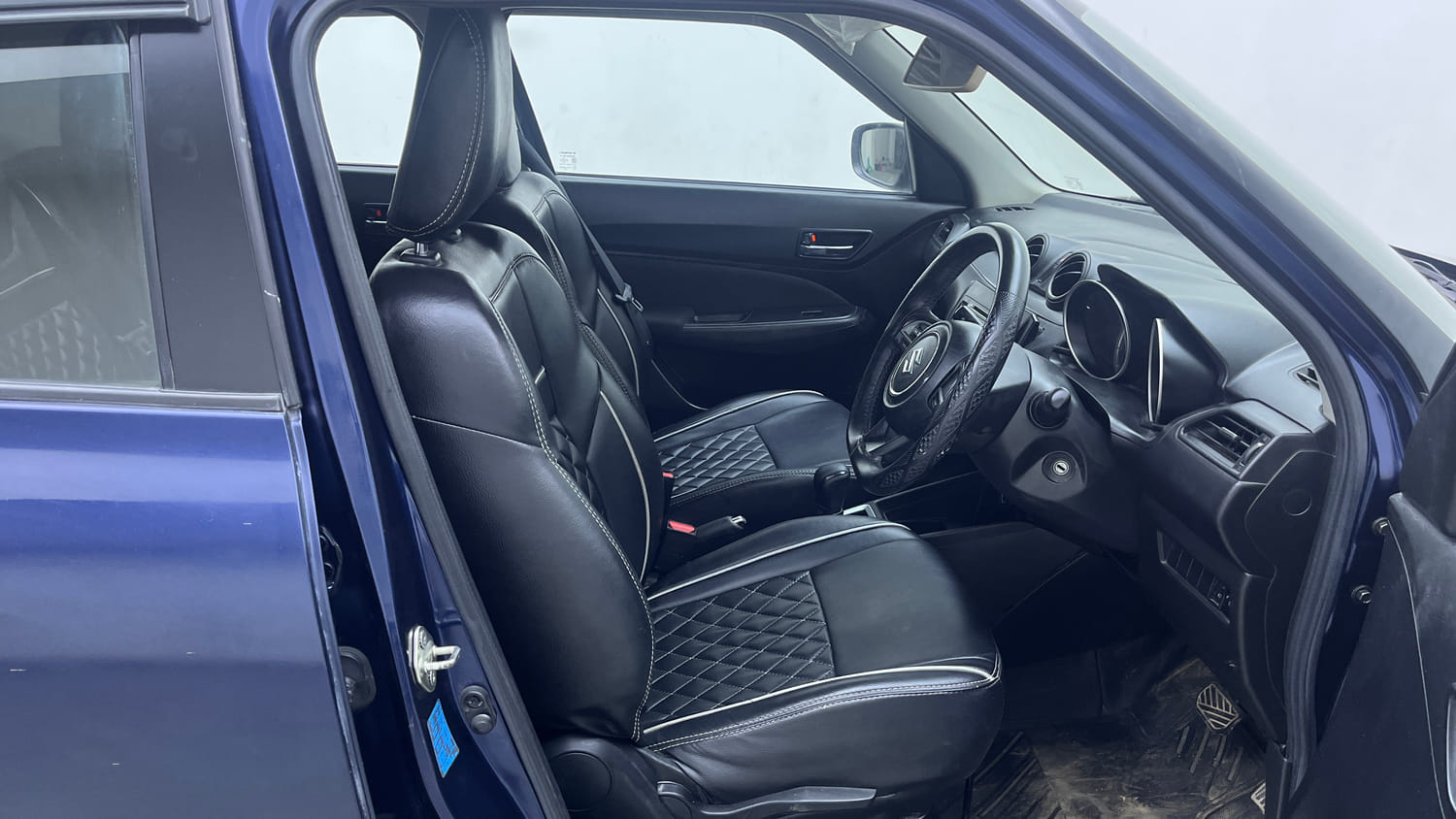 Used 2018 Maruti Suzuki Swift VXi AMT Petrol Automatic interior RIGHT SIDE FRONT DOOR CABIN VIEW
