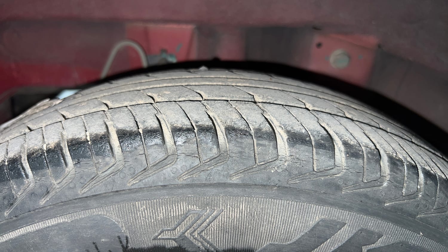 Used 2016 Hyundai Eon Era + AirBag Petrol Manual tyres RIGHT REAR TYRE TREAD VIEW