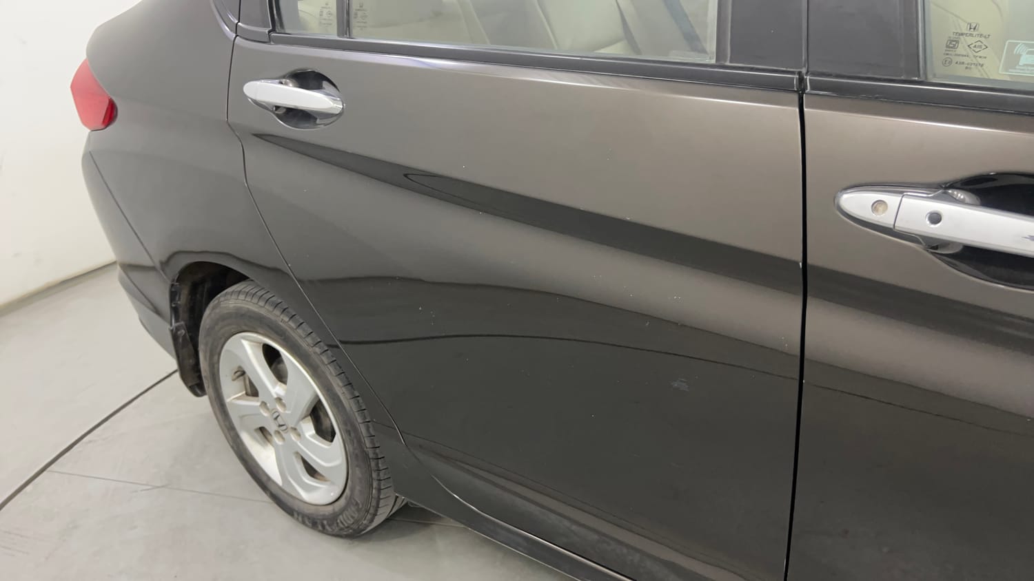 Used 2016 Honda City VX CVT Petrol Automatic dents MINOR DENT
