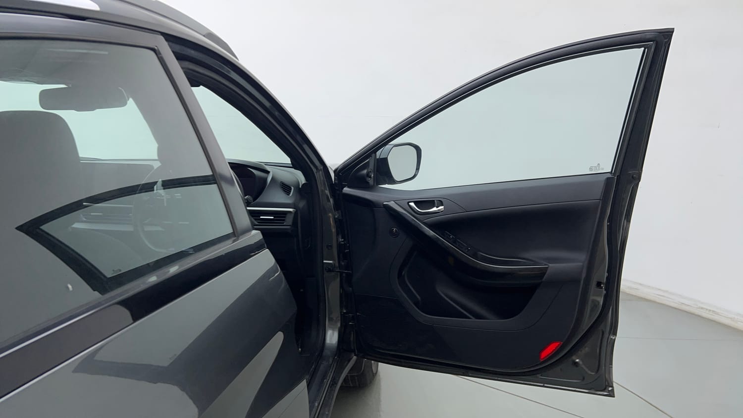 Used 2024 tata Nexon Fearless S 1.2 Revotron Petrol 7DCA Dual Tone Petrol Automatic interior RIGHT FRONT DOOR OPEN VIEW