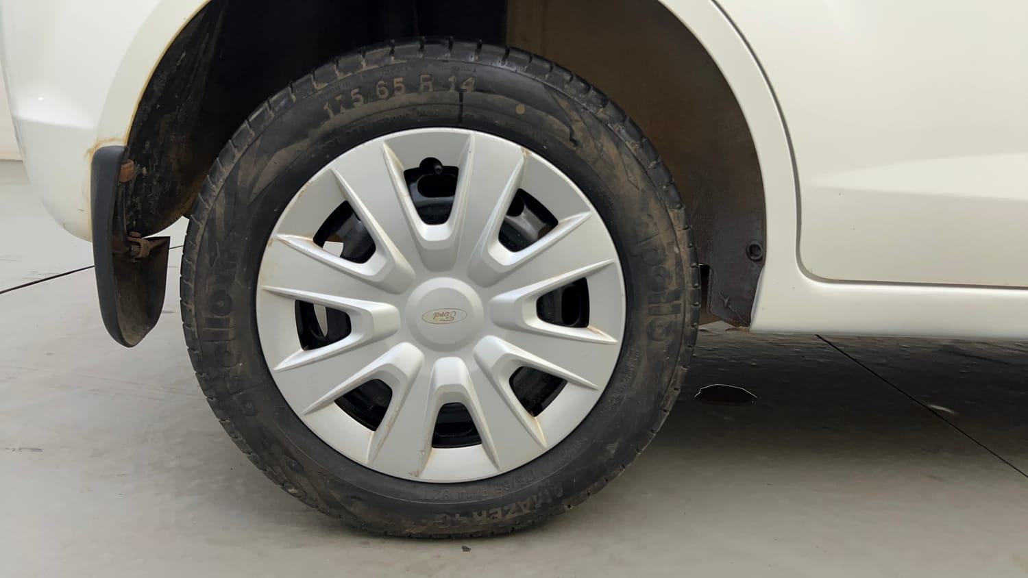 Used 2013 Ford Figo Duratorq Diesel EXI 1.4 Diesel Manual tyres RIGHT REAR TYRE RIM VIEW