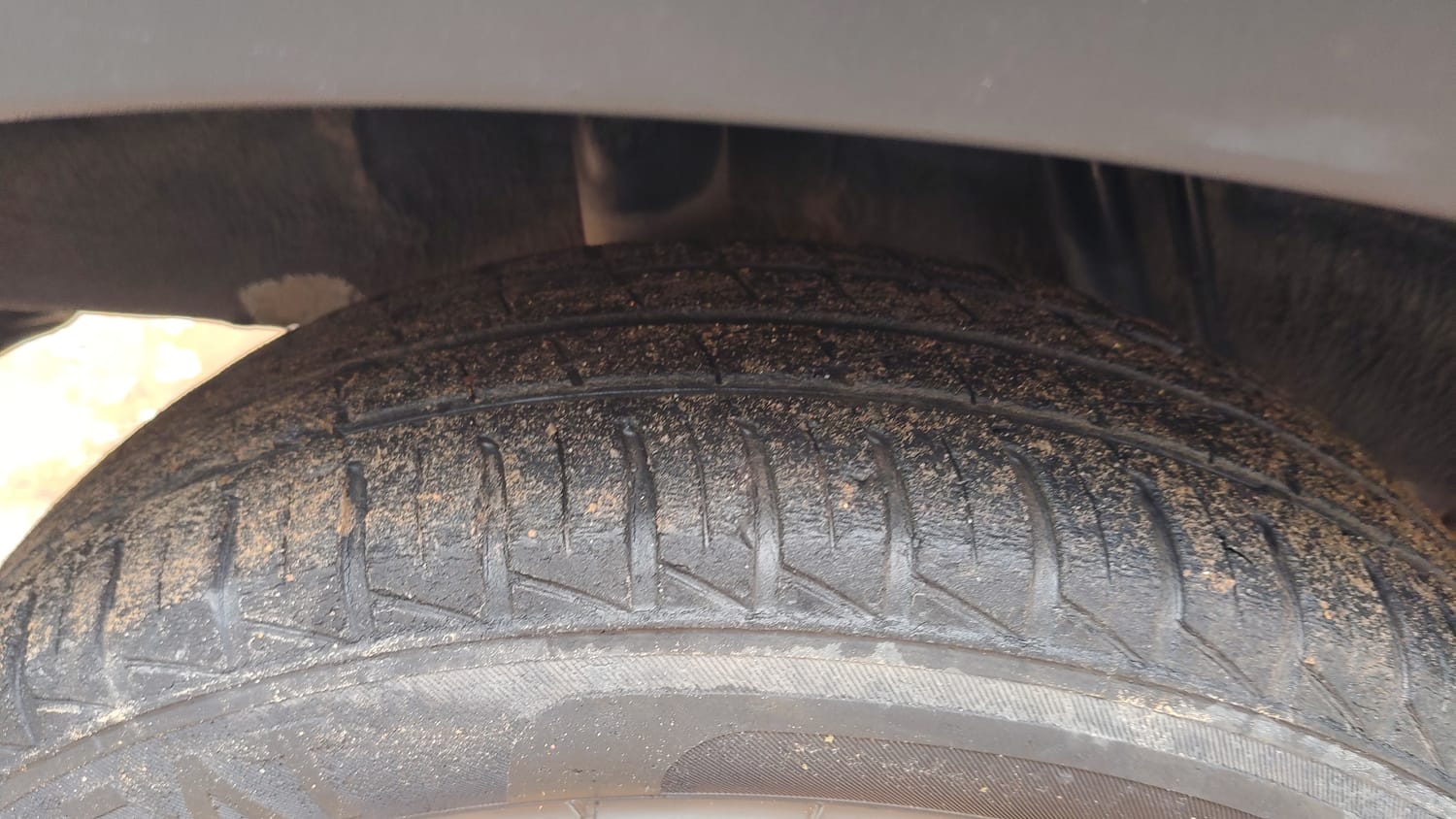 Used 2020 Renault Kwid RXT Petrol Manual tyres RIGHT REAR TYRE TREAD VIEW