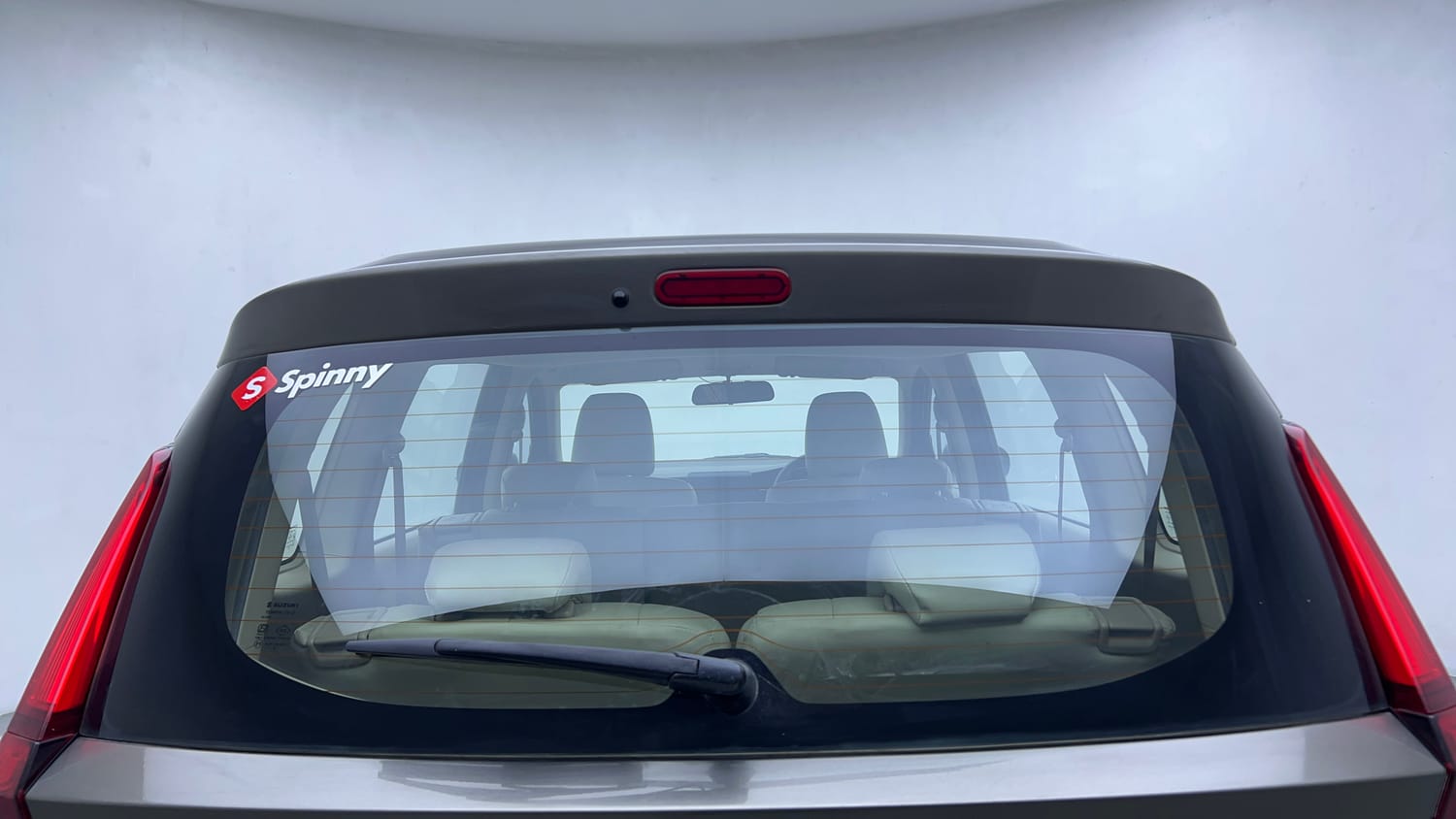 Used 2019 Maruti Suzuki New Ertiga ZXi AT Petrol Automatic top_features Rear defogger