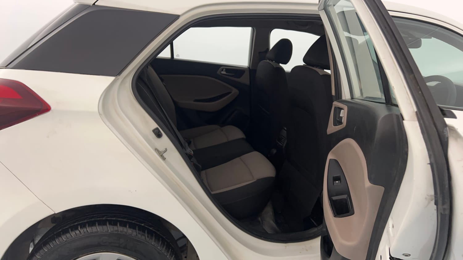 Used 2015 Hyundai Elite i20 Sportz 1.2 Petrol Manual interior RIGHT SIDE REAR DOOR CABIN VIEW