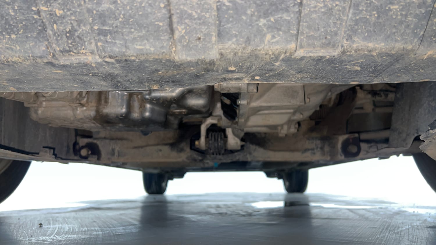 Used 2019 Honda City V Petrol Petrol Manual extra FRONT LEFT UNDERBODY VIEW