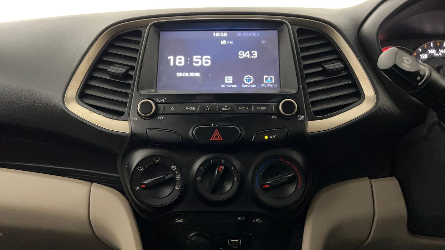 Used 2020 Hyundai Santro Sportz Petrol Manual interior MUSIC SYSTEM & AC CONTROL VIEW