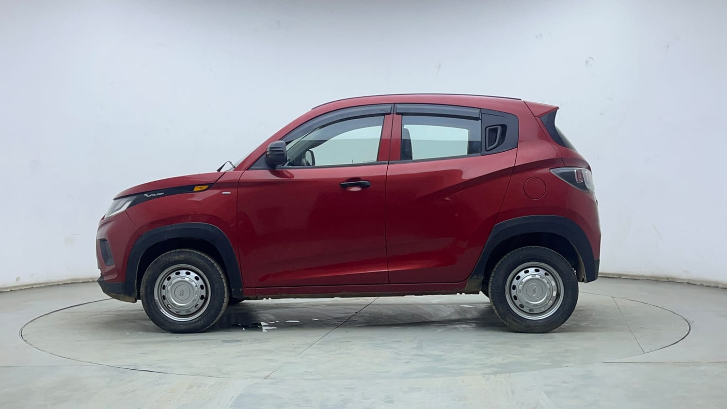 Used 2018 Mahindra KUV100 NXT K2 6 STR Petrol Manual exterior LEFT SIDE VIEW