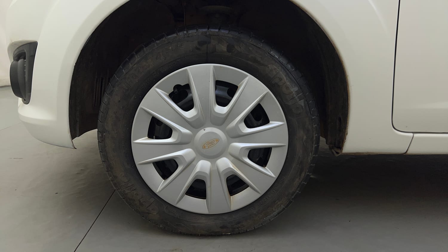 Used 2013 Ford Figo Duratorq Diesel EXI 1.4 Diesel Manual tyres LEFT FRONT TYRE RIM VIEW