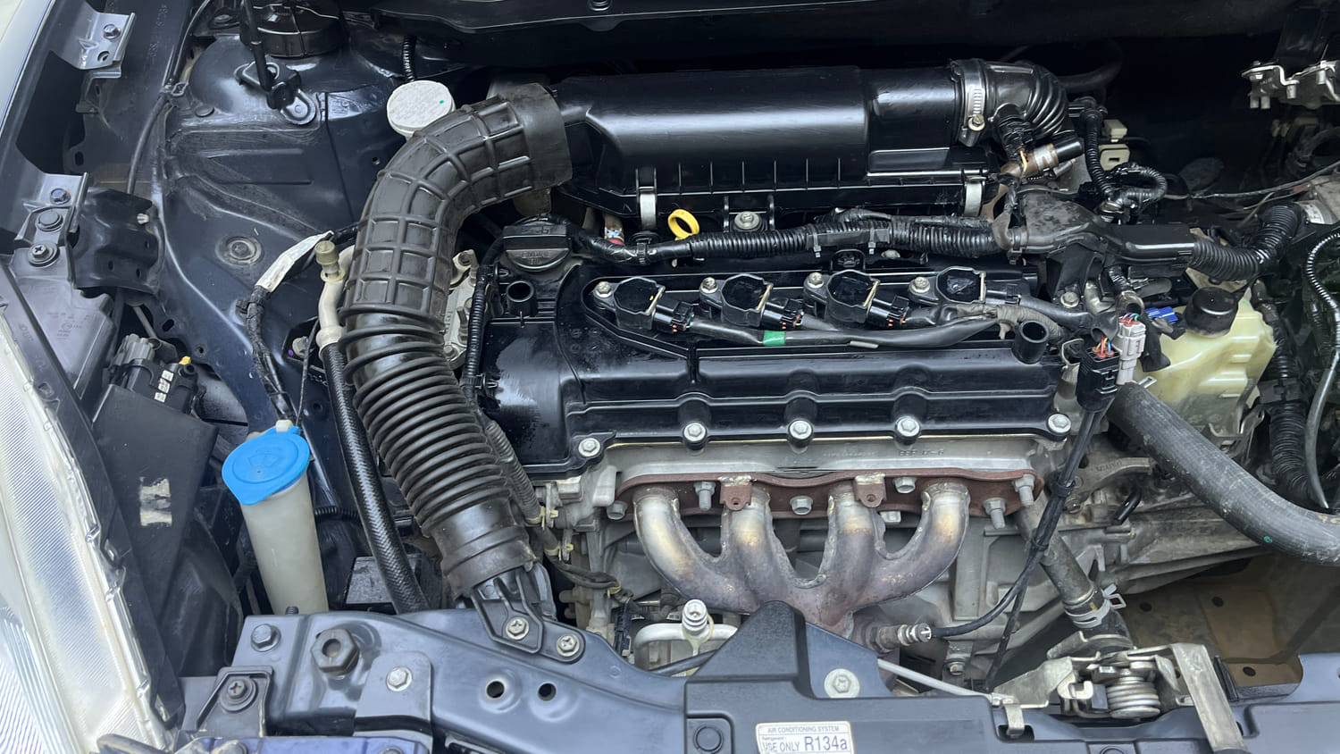 Used 2018 Maruti Suzuki Swift VXi AMT Petrol Automatic engine ENGINE RIGHT SIDE VIEW