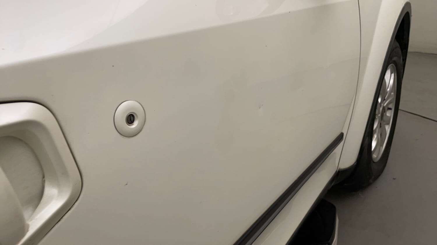Used 2018 Mahindra XUV500 W10 Diesel Manual dents MINOR SCRATCH