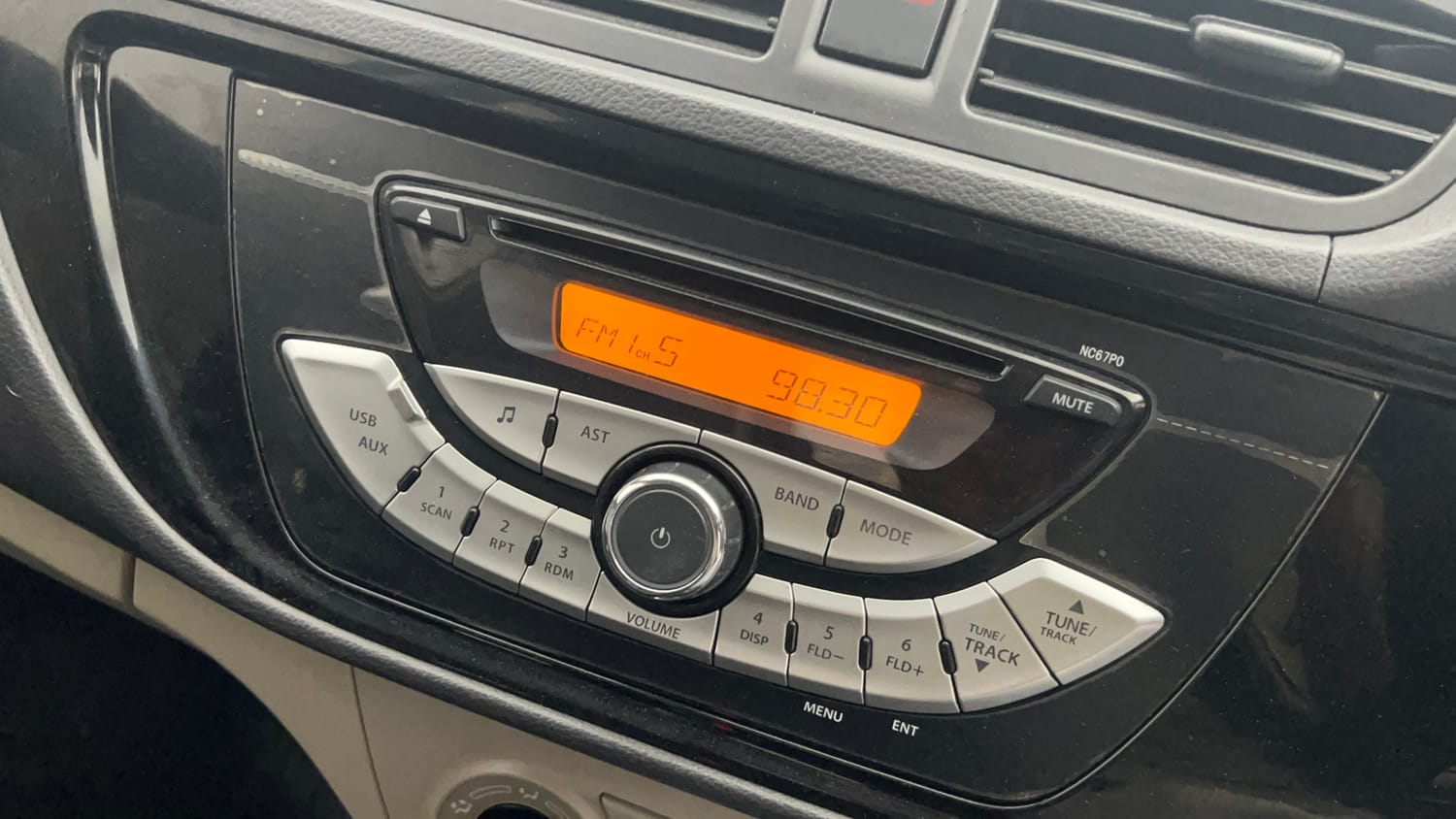 Used 2019 Maruti Suzuki Alto K10 VXi Petrol Manual top_features Integrated (in-dash) music system