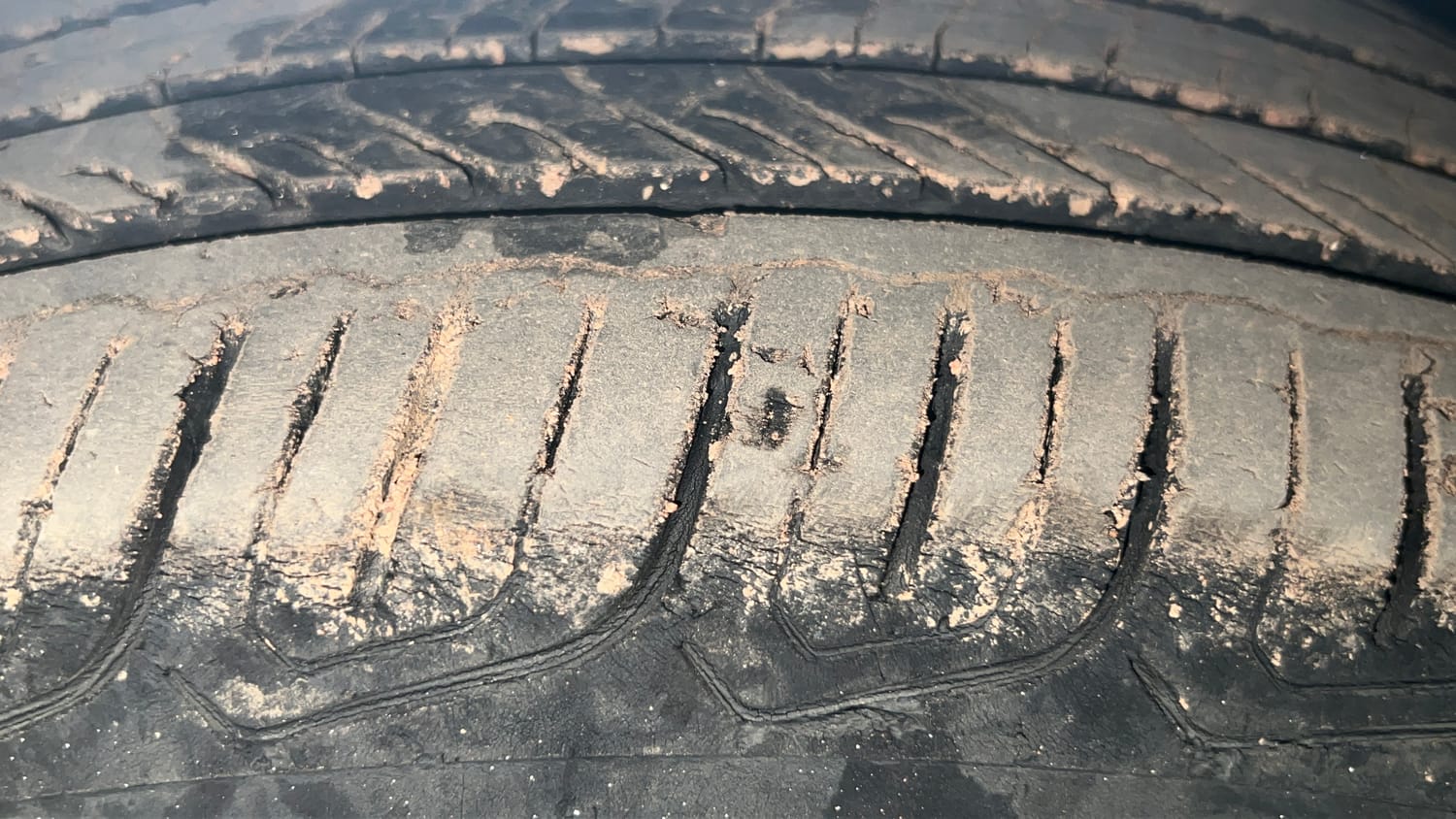 Used 2022 Skoda Octavia L&K 2.0 Petrol Automatic tyres LEFT FRONT TYRE TREAD VIEW