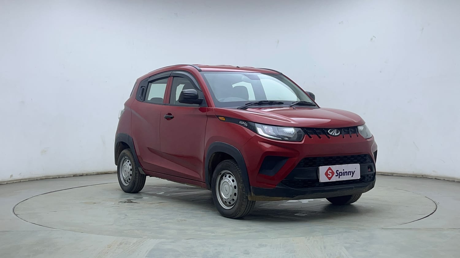 Used 2018 Mahindra KUV100 NXT K2 6 STR Petrol Manual exterior RIGHT FRONT CORNER VIEW